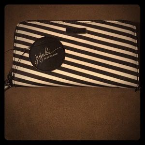 Ju-ju-be Be Spendy Wallet in Black Magic- NWT!!!